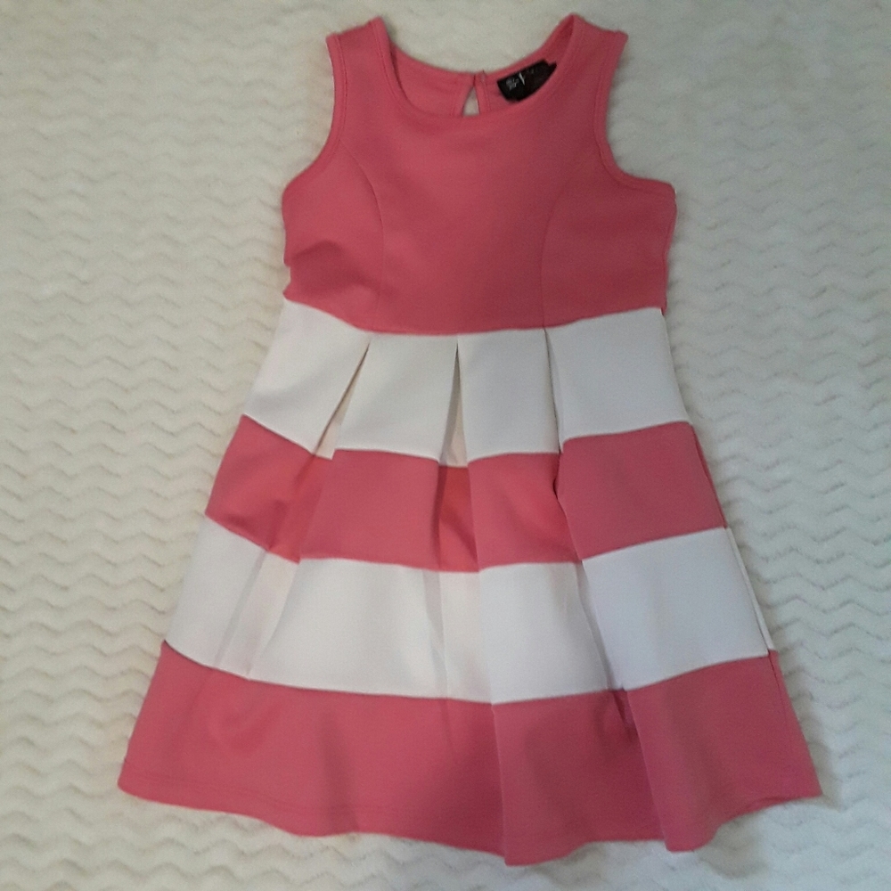 2- hip by wrapper dress girl size 3T